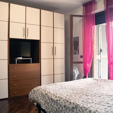 Lalu Apartment *